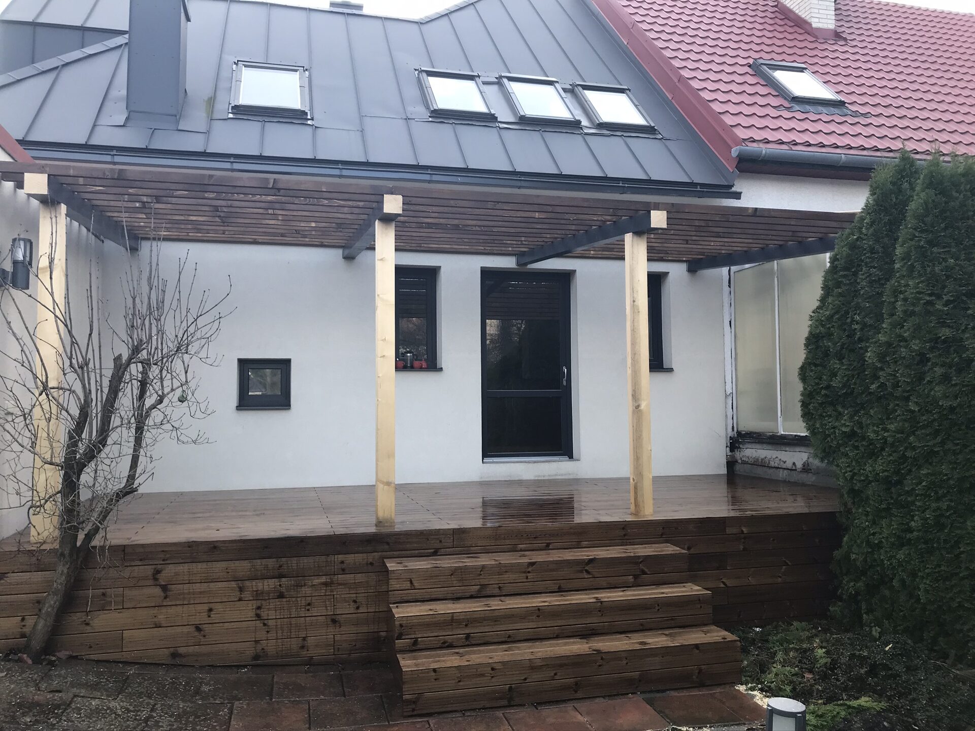 Dřevěná terasa — realizace